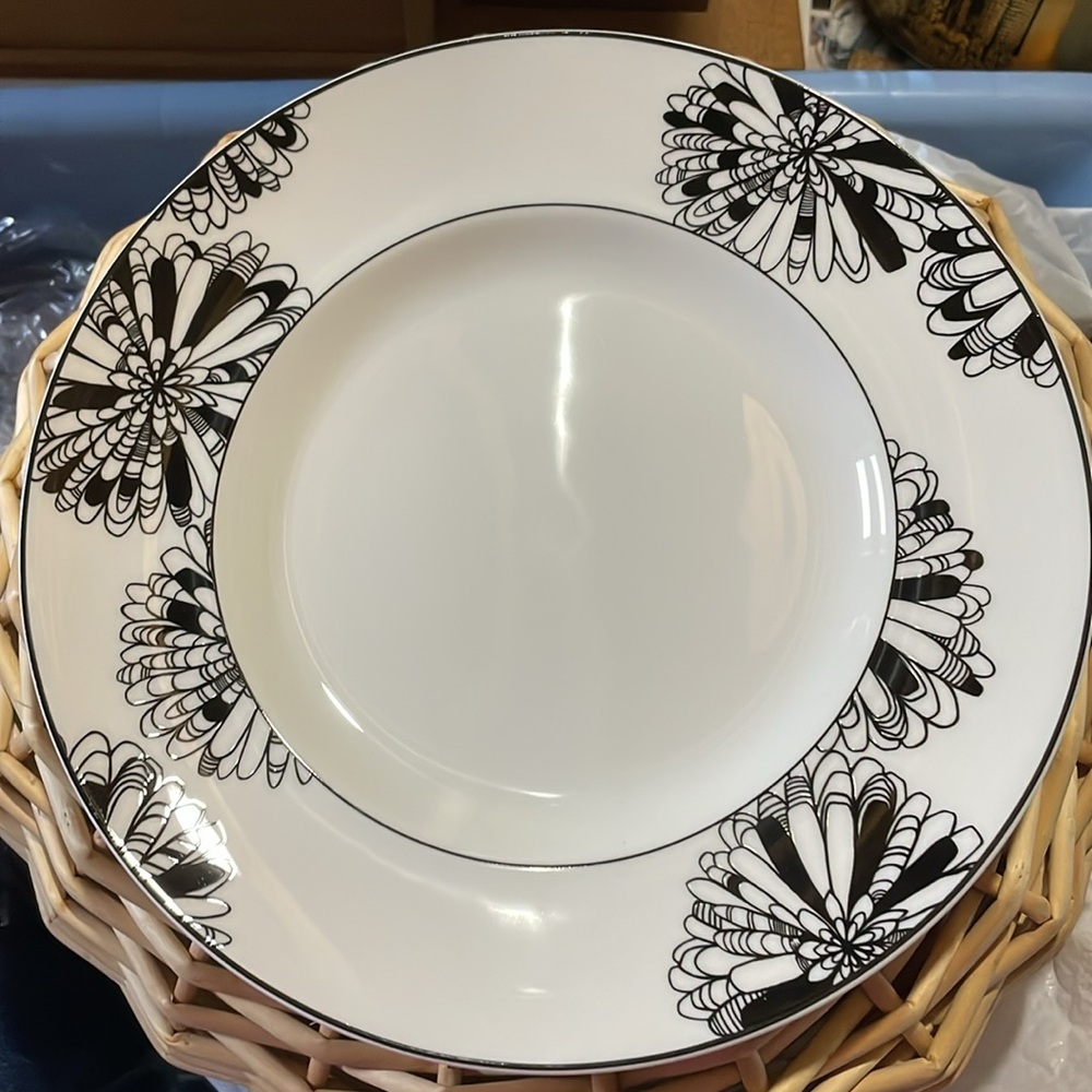 Kate Spade by Lenox - Dogwood Point - 9” Luncheon or salad Plate Replacement